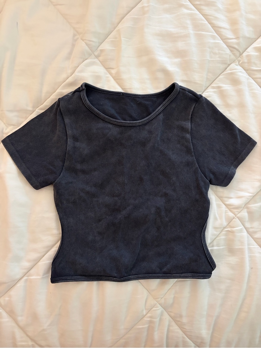 Basic Short Sleeve Ribbed Tee in Charcoal